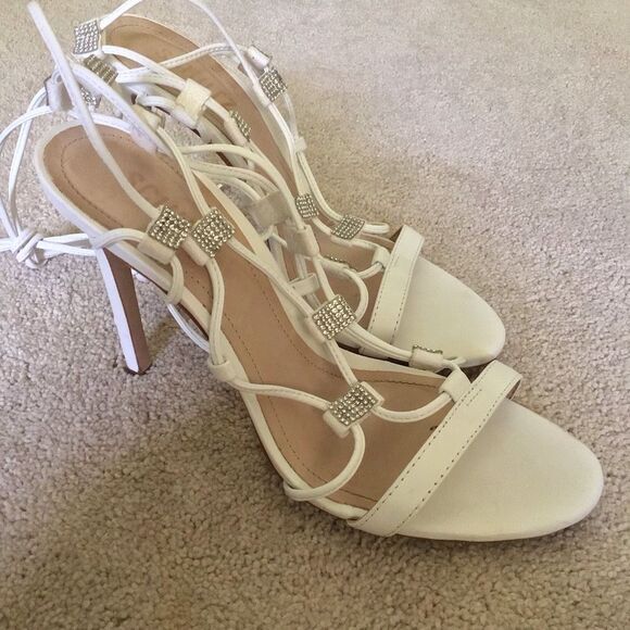 Schutz Kallie Nappa 8B White Leather Strappy 3'' Rhinestone Lace Up Heel's - Picture 4 of 10